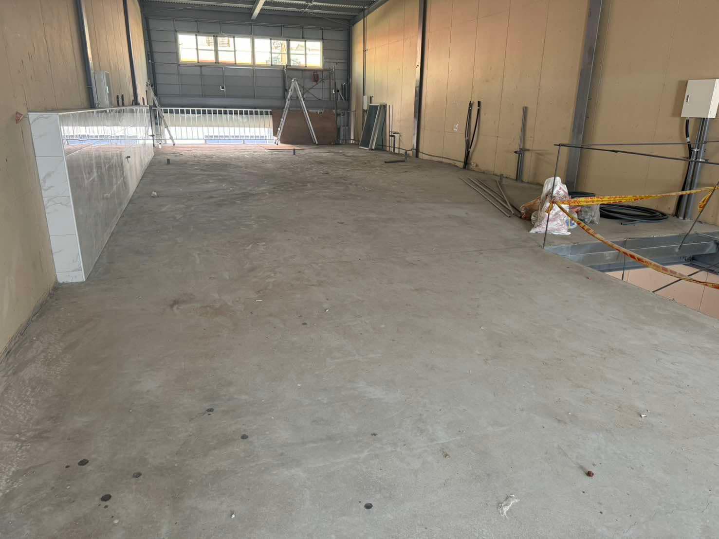 台南鄭喆商行新廠EPOXY耐重地坪數量200m2